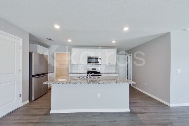 Building Photo - 8577 SW 43rd Ter