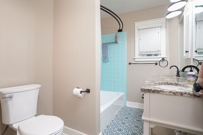 Foto del edificio - Harmony Hills Charmer