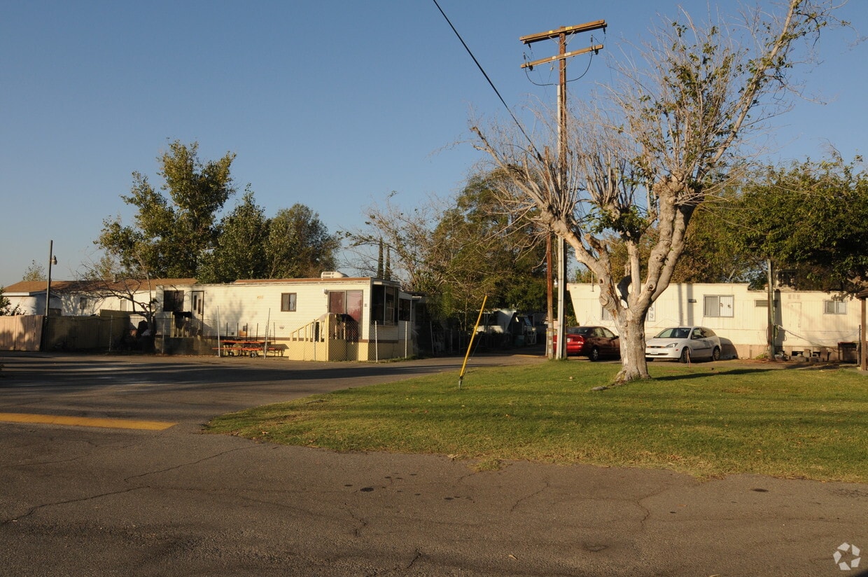 Building Photo - Hacienda Mobile Home Park
