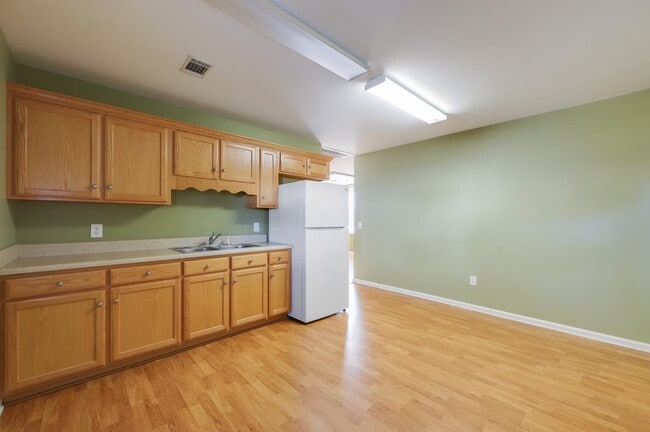 Photo - 129 Sunset Cir Apartment