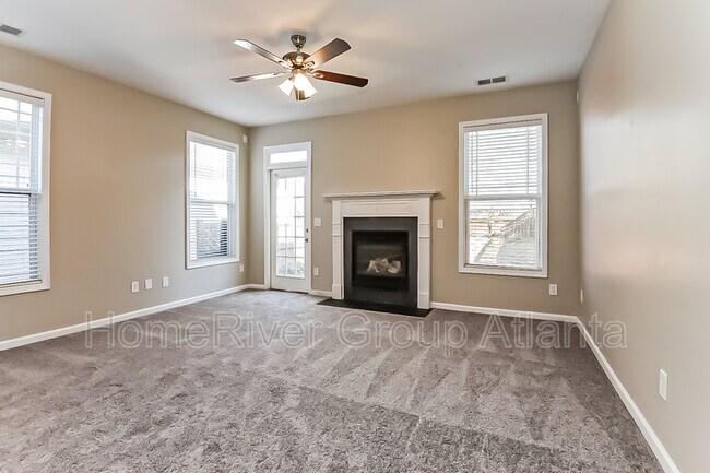 Building Photo - 305 Abbey Ct