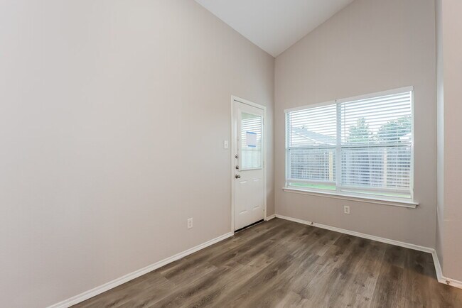 Foto del edificio - 1108 Boxwood Dr