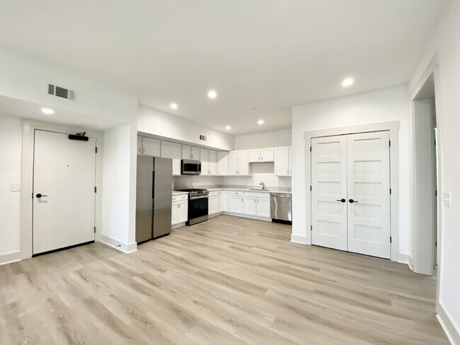 Foto del edificio - Gorgeous apartment with in walking distanc...