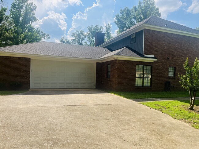 Building Photo - 6409 Springridge Rd