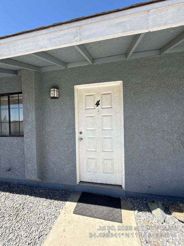 Foto del edificio - 13584 Yakima Rd