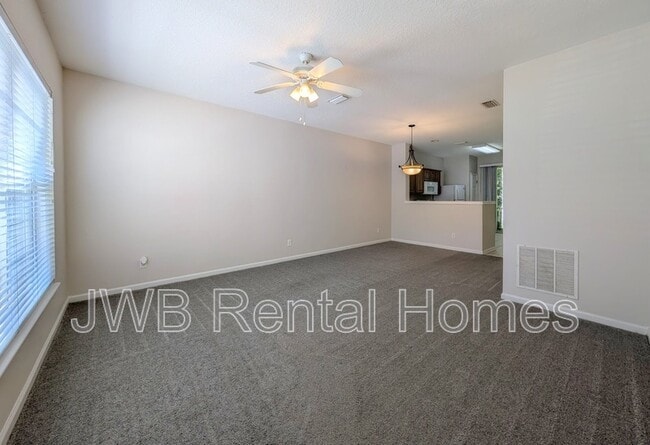 Building Photo - 8428 Thornbush Ct