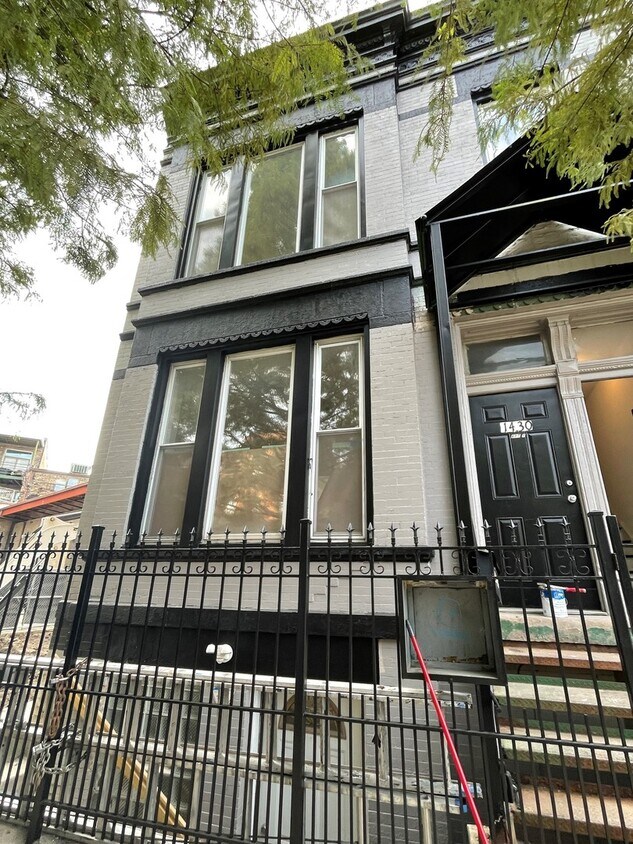 Primary Photo - 1430 N Wood St