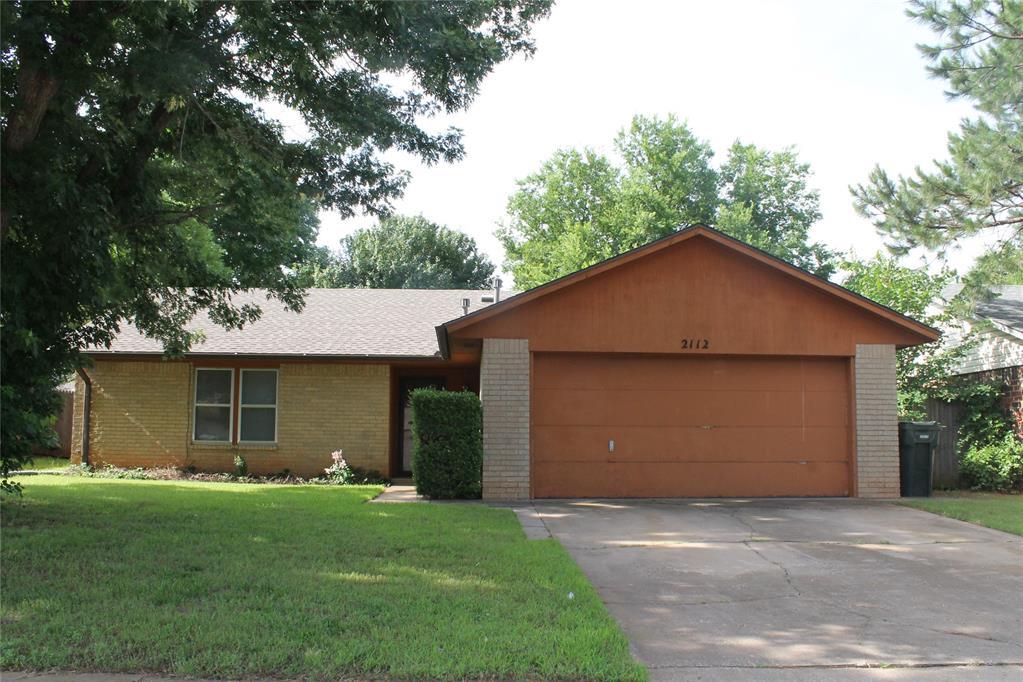 Primary Photo - 2112 Bois De Arc Cir