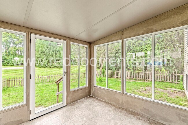 Foto del edificio - Comfortable 3-Bedroom Home in a Peaceful N...