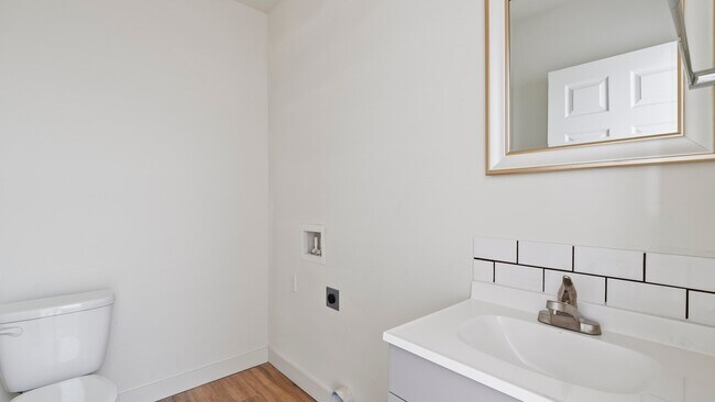 Foto del edificio - 2625 W Marina Dr
