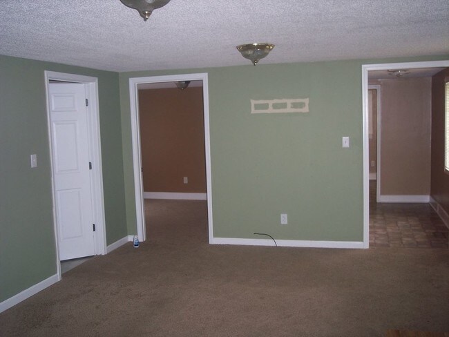 Foto del edificio - Completely Renovated Ranch on Large Lot
