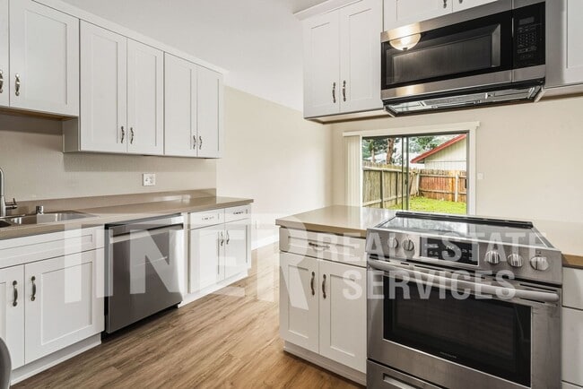 Foto del edificio - 6355 Villa Dr