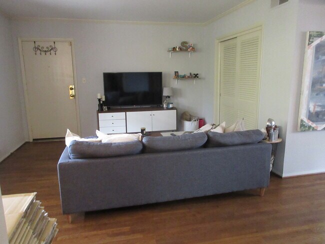 Foto del edificio - 3660 Peachtree Rd NE