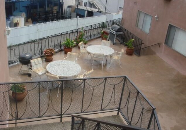 Foto del edificio - 2344 Vandalia Ave