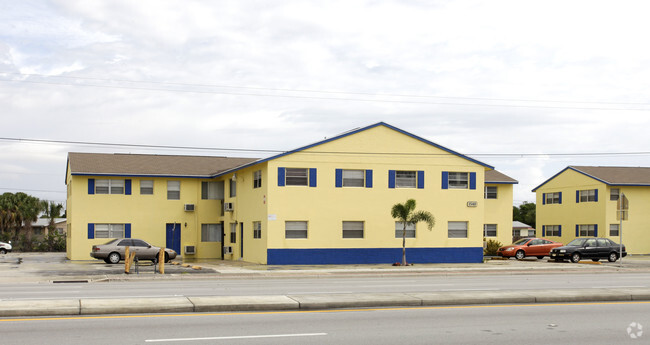 Building Photo - Blue Heron Apartments