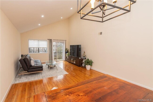 Foto del edificio - 135 W Nyack Rd