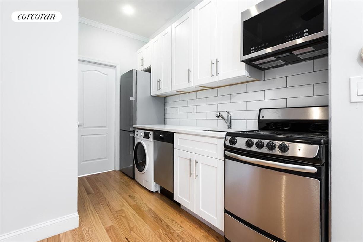 Primary Photo - 171 E 99th St
