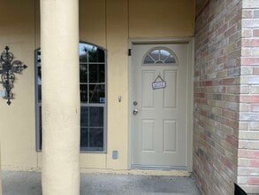 Building Photo - 9903 Crystal Ct Building Photo - 9903 Crystal Ct