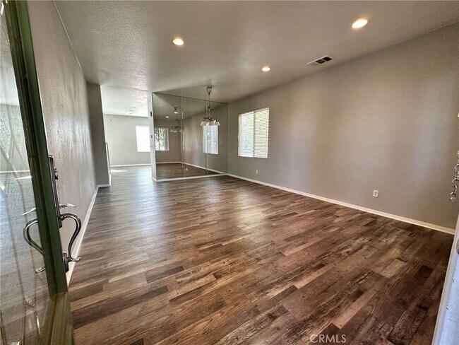 Foto del edificio - 14886 Shetland Ct