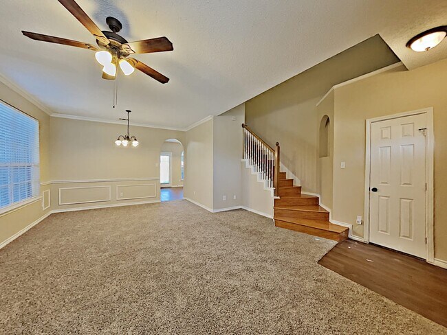 Foto del edificio - 639 Blueberry Hill Ln