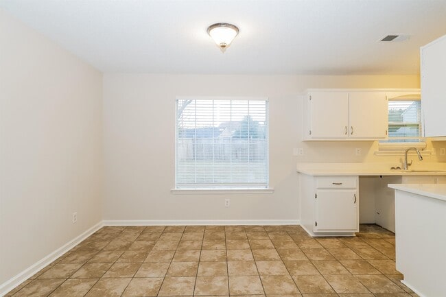 Foto del edificio - 4793 Northwood Hills Dr