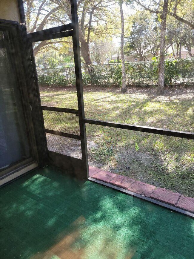 Foto del edificio - 13165 Chadwick Ct