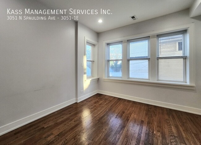 Foto del edificio - 3051 N Spaulding Ave