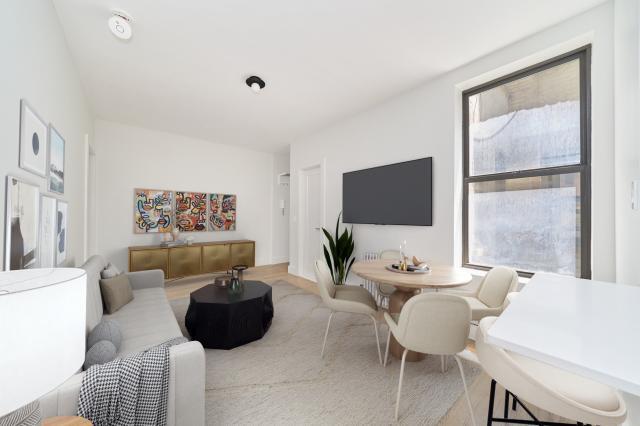 Foto principal - 3 bedroom in New York NY 10003