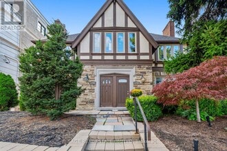 Building Photo - 1208 Avenue Rd