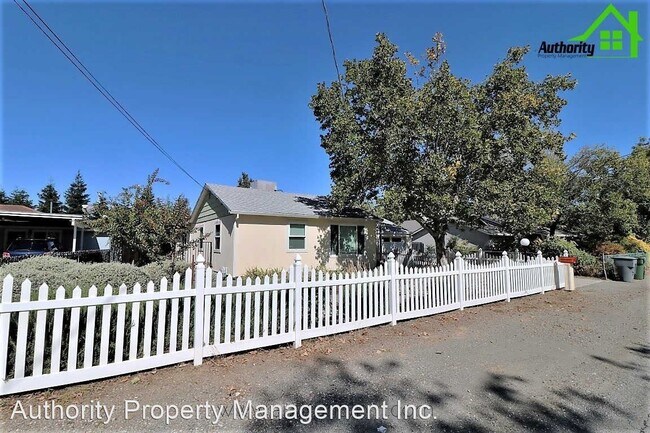 Foto del edificio - 4 br, 3 bath House - 2350 Wilsey Drive