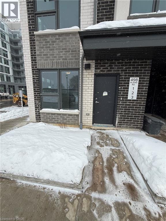 Building Photo - 498 Plains Rd E