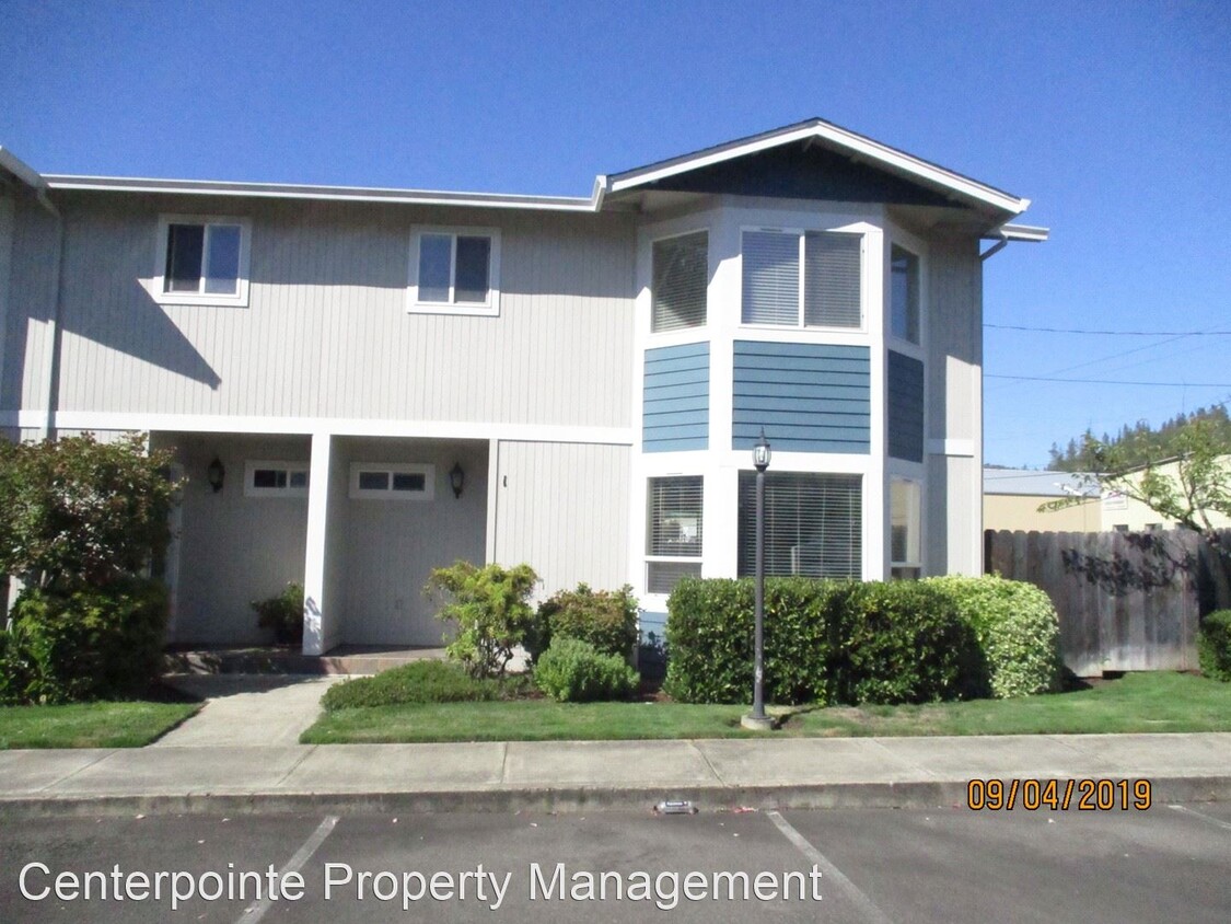 Foto principal - 3 br, 2.5 bath House - 202 NE Rifle Range #1