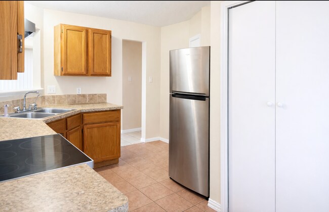 Foto del edificio - 2305 Magnum Cir