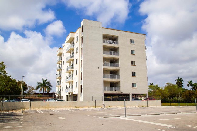 Foto del edificio - Cedars Apartments