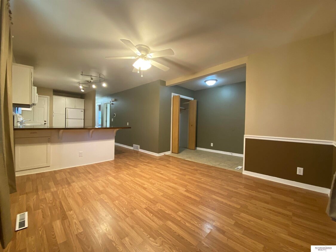 Primary Photo - 2402 A Ave