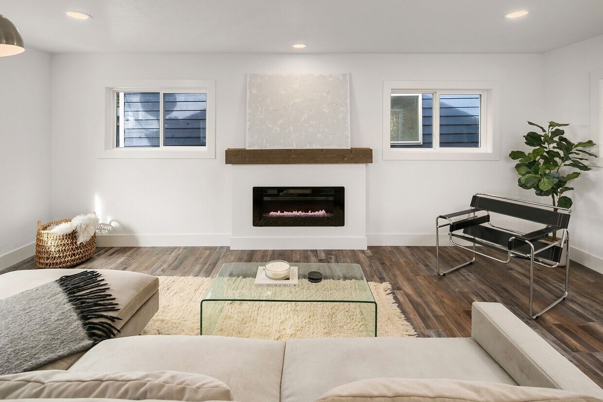 Beautiful Home in Seward Park! - Beautiful Home in Seward Park!