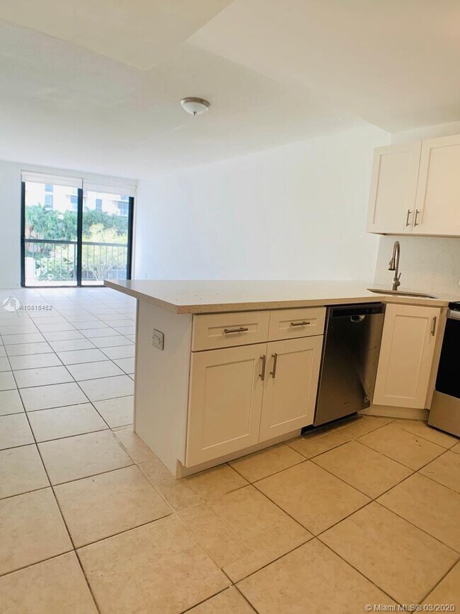 Foto del edificio - 2345 NE 135th St