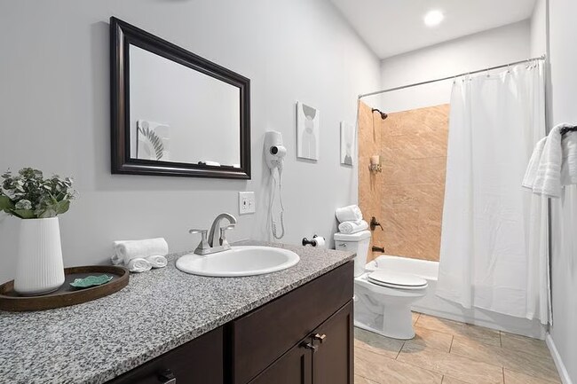 Building Photo - 3302 California Ave