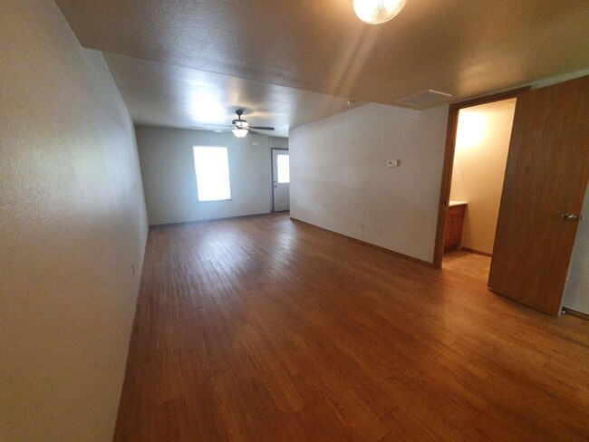 Building Photo - 20390 Skyview Dr