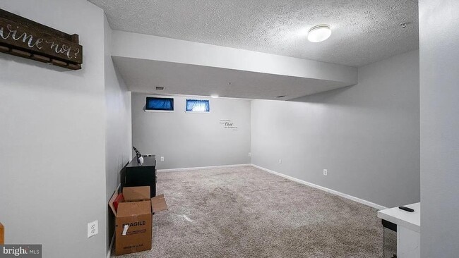 Foto del edificio - 5054 Bristle Cone Cir