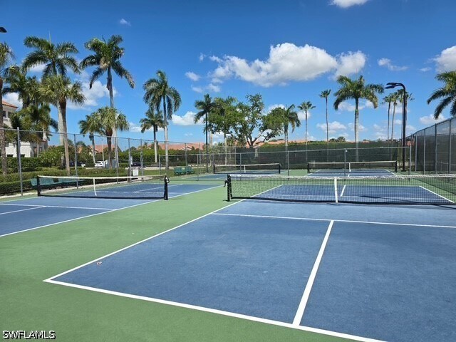 Foto del edificio - 7725 Jewel Ln