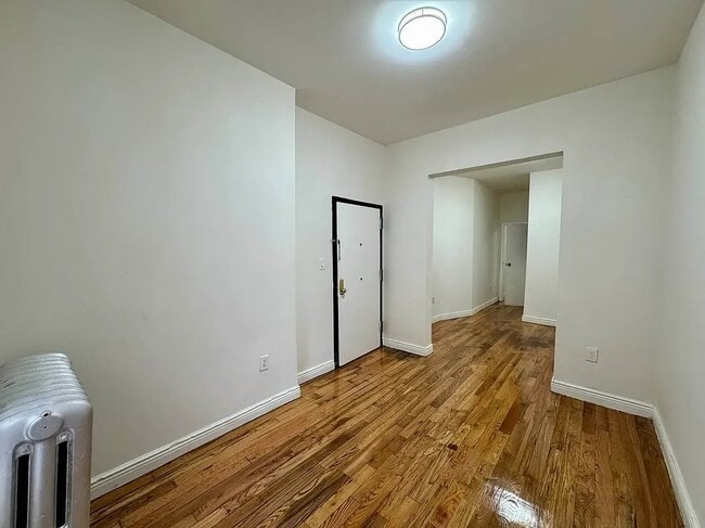 Building Photo - 132 W 129th St