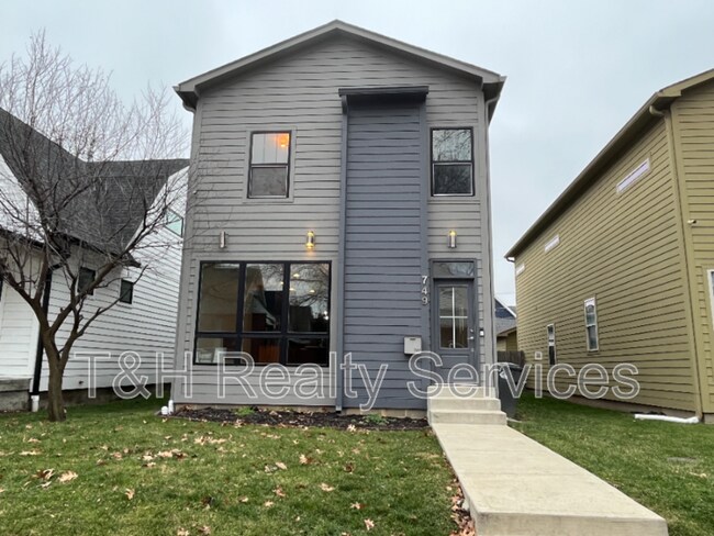 Building Photo - 749 Parkway Ave