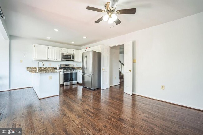 Building Photo - 44022 Gala Cir