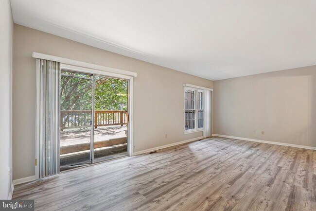 Foto del edificio - 2917 Village Spring Ln