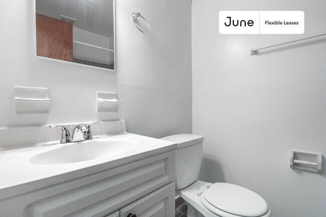 Foto del edificio - 1317 K Street Southeast