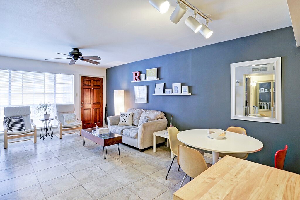 Foto del edificio - 2507 Montrose Blvd
