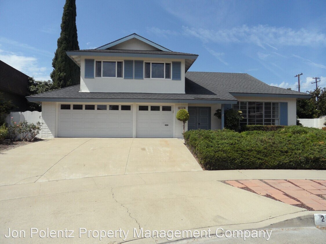 Primary Photo - 3 br, 2.5 bath House - 2110 Millwood St.