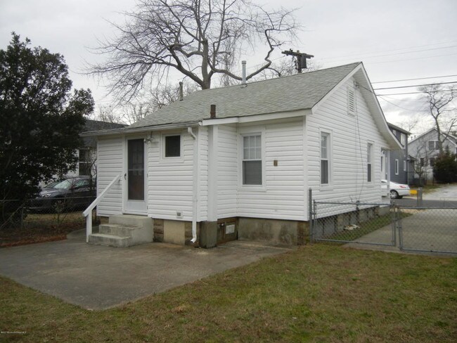 Foto del edificio - 613 Redmond Ave