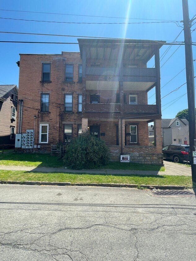 Primary Photo - 331 West North Street, Unit 2